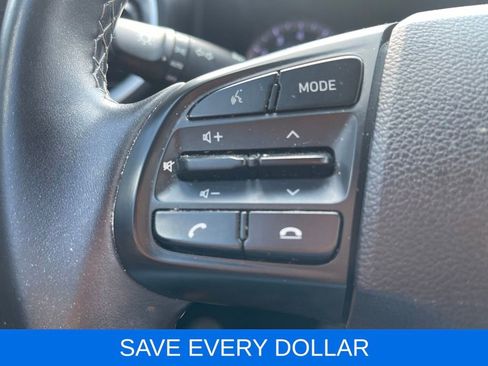 Used 2021 Hyundai Venue SEL w/ Premium Package FWD image 18