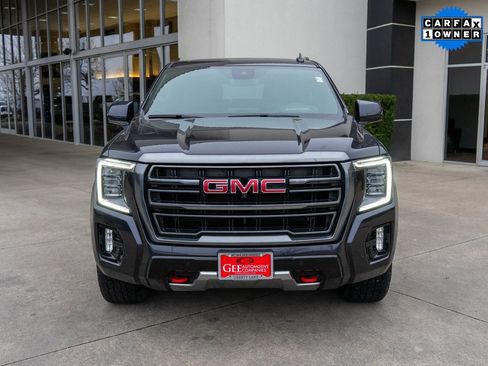 Used 2023 GMC Yukon XL AT4 w/ AT4 Premium Plus Package image 2