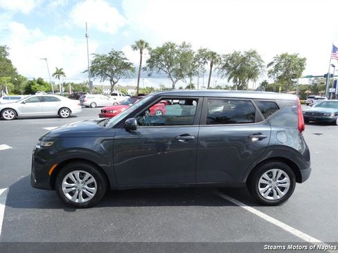 Used 2020 Kia Soul LX FWD image 10