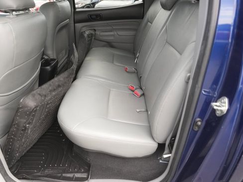 Used 2014 Toyota Tacoma PreRunner image 12