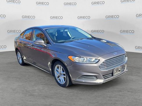 Used 2014 Ford Fusion SE image 1