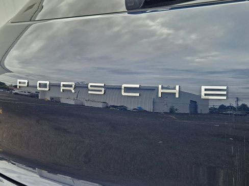 Used 2018 Porsche Macan S AWD/4WD image 27
