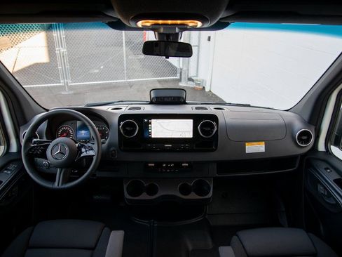 New 2026 Mercedes-Benz Sprinter 2500 image 17