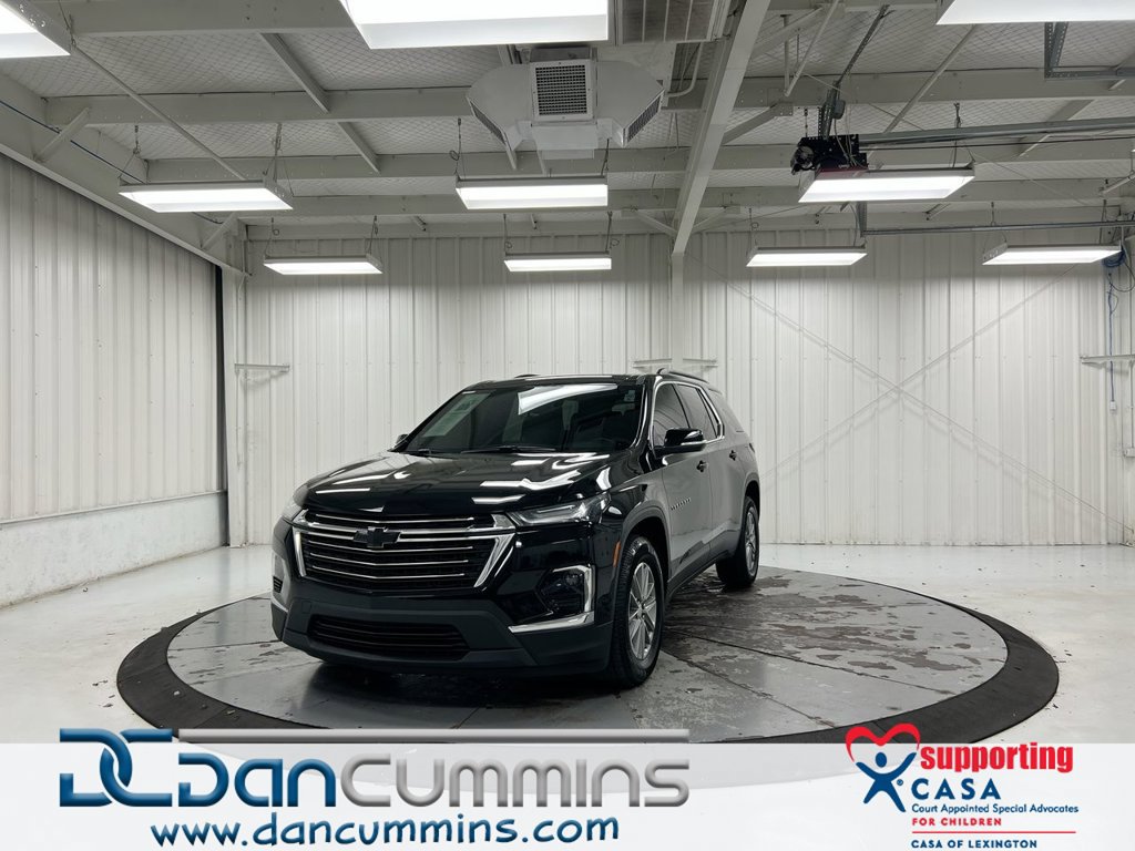 Used 2022 Chevrolet Traverse LT FWD image 1