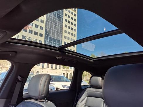 New 2025 Lincoln Nautilus Premier w/ Equipment Group 102A image 13