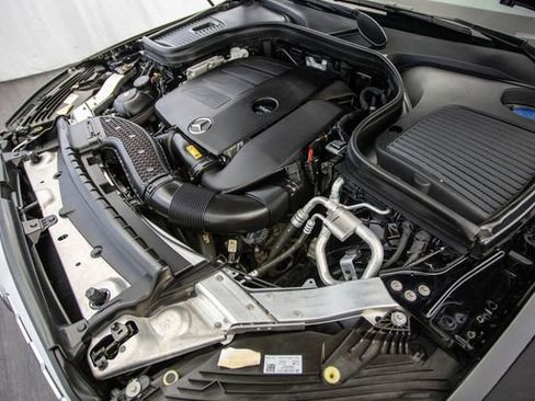 Used 2020 Mercedes-Benz GLC 300 4MATIC w/ Parking Assistance Package image 43