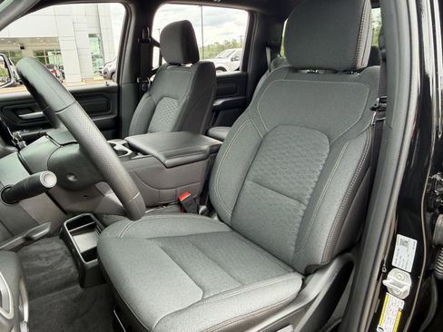New 2026 RAM 1500 Express AWD/4WD image 17