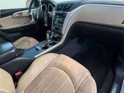 Used 2012 Chevrolet Traverse LTZ image 5