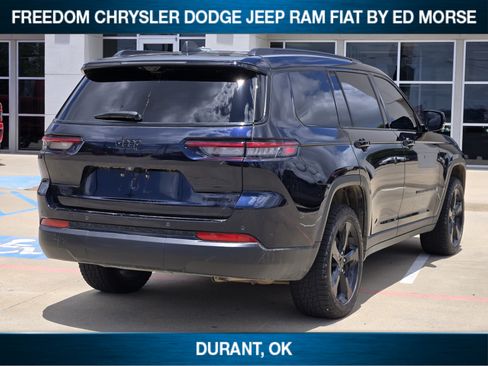 Used 2024 Jeep Grand Cherokee L Limited w/ Luxury Tech Group II RWD image 3