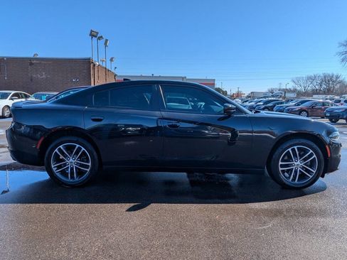 Used 2019 Dodge Charger SXT AWD/4WD image 3