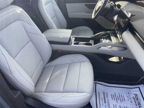 New 2026 Lincoln Nautilus Premier w/ Equipment Group 102A image 31