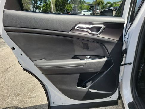 Certified 2024 Kia Sportage EX FWD image 13