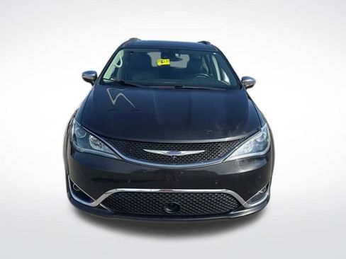 Used 2018 Chrysler Pacifica Limited w/ Advanced Safetytec Group FWD image 8