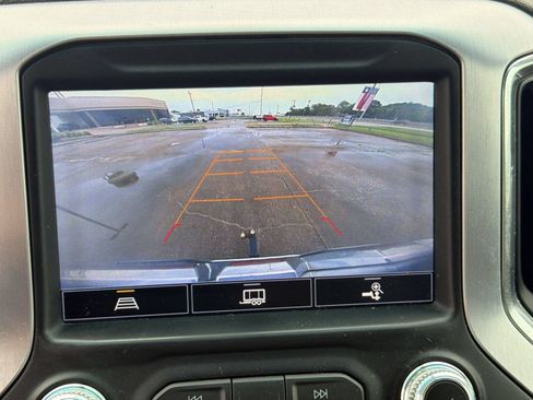 Used 2021 GMC Sierra 1500 SLT AWD/4WD image 19