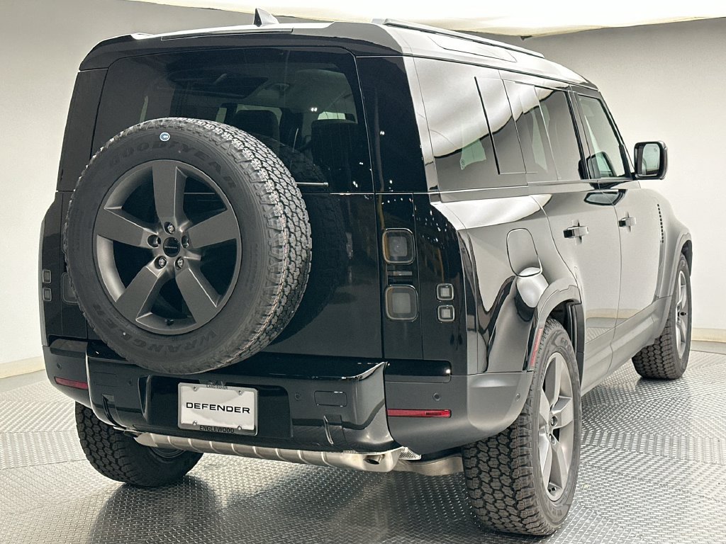 New 2026 Land Rover Defender 110 S AWD/4WD image 3