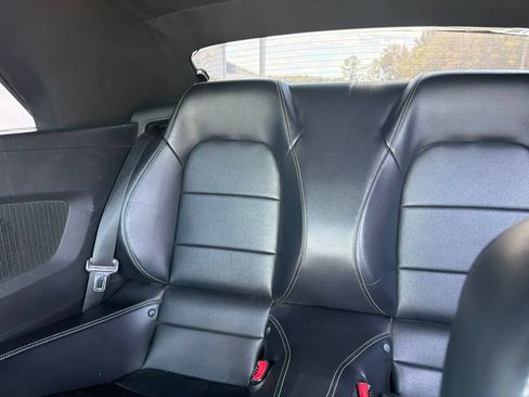 Used 2017 Ford Mustang GT Premium RWD image 17