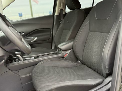 Used 2022 Nissan Kicks SV FWD image 10