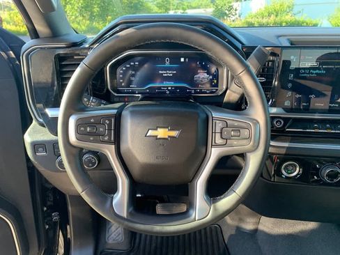 Certified 2023 Chevrolet Silverado 1500 LT AWD/4WD image 15