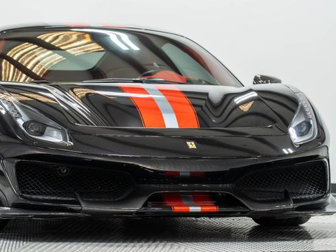 Used 2019 Ferrari 488 Pista Coupe RWD image 3