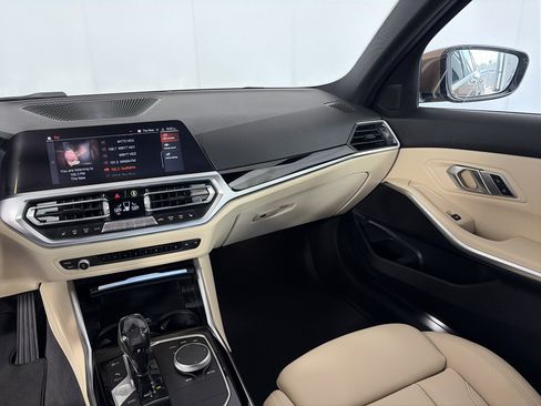 Used 2019 BMW 330i xDrive Sedan w/ Convenience Package AWD/4WD image 9