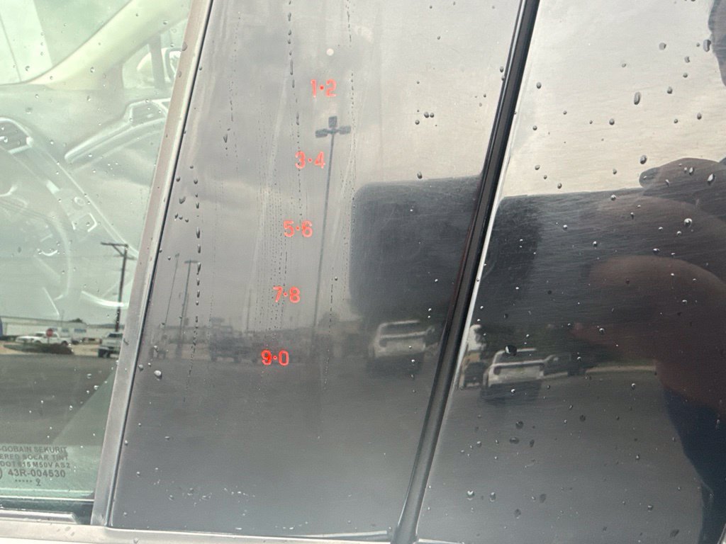 Used 2019 Ford Fusion SE FWD image 14