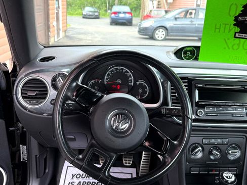 Used 2013 Volkswagen Beetle 2.0T image 7