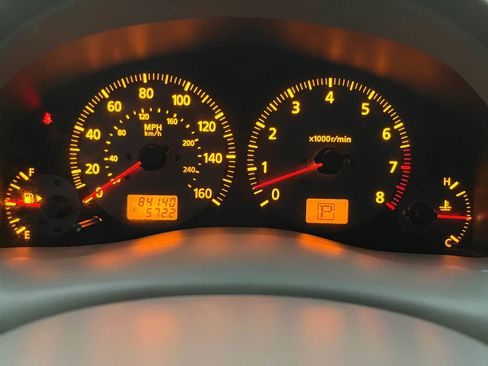 Used 2004 INFINITI G35 Coupe w/ Performance Tire & Wheel Pkg image 11