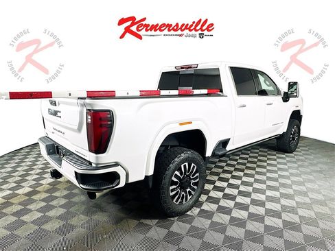 Used 2024 GMC Sierra 2500 Denali Ultimate image 7