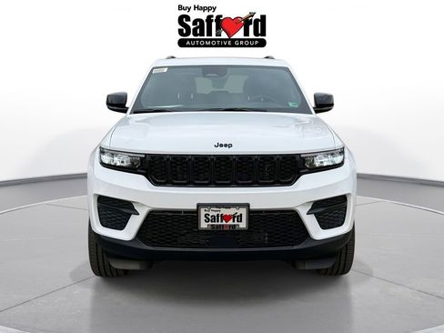 New 2025 Jeep Grand Cherokee Altitude AWD/4WD image 11