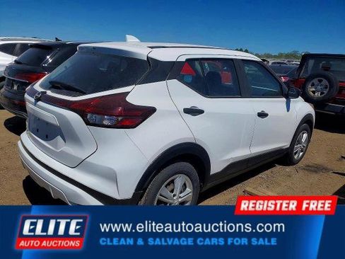 Used 2023 Nissan Kicks S FWD image 5