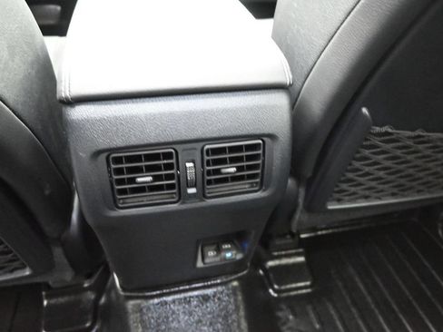 Used 2024 Toyota 4Runner Limited RWD image 18