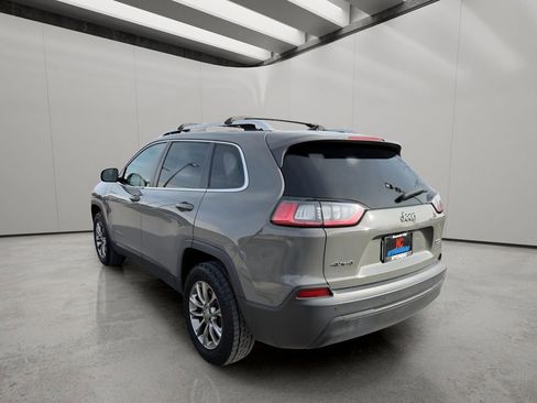 Used 2020 Jeep Cherokee Latitude Plus image 3
