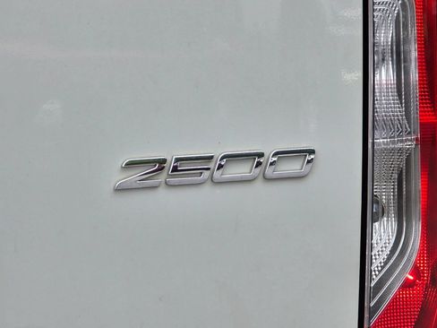 Used 2022 Mercedes-Benz Sprinter 2500 w/ Parking Package image 39