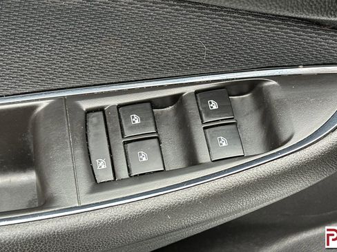 Used 2017 Chevrolet Cruze LT image 12