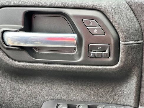 Used 2021 GMC Sierra 1500 SLT w/ SLT Premium Plus Package AWD/4WD image 31