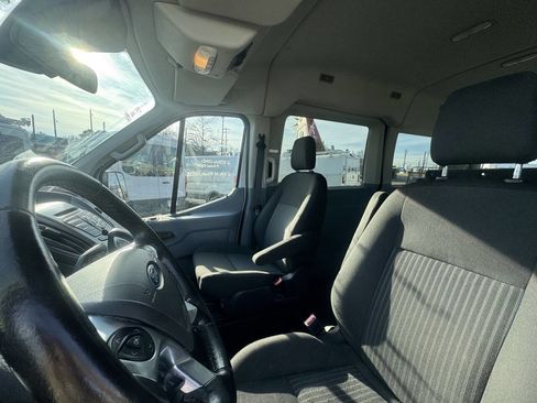 Used 2018 Ford Transit 150 XLT image 16