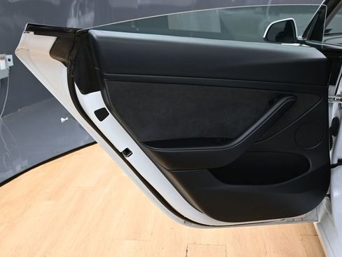Used 2023 Tesla Model 3 Standard Range RWD image 41