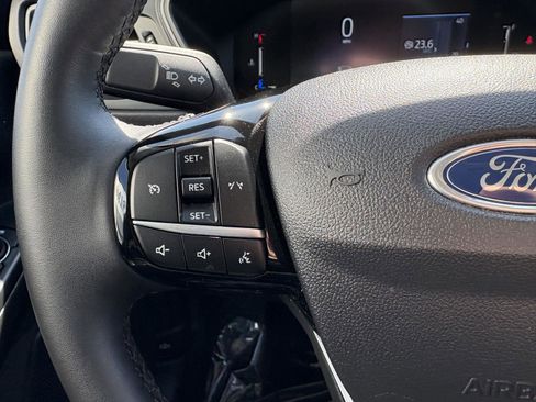 Certified 2024 Ford Escape Active image 10