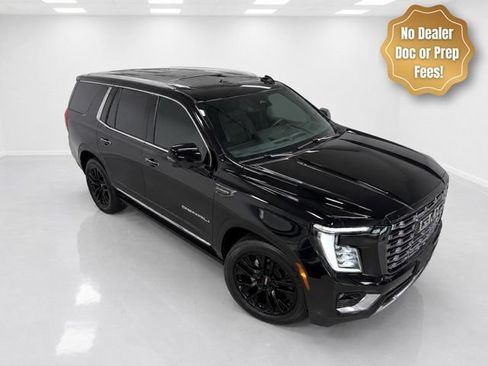 Used 2025 GMC Yukon Denali Ultimate AWD/4WD image 2