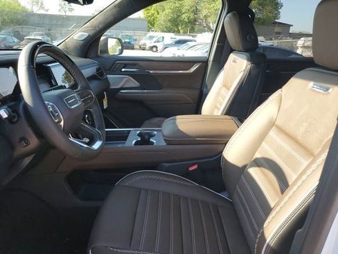 New 2026 GMC Acadia Denali Ultimate AWD/4WD image 21