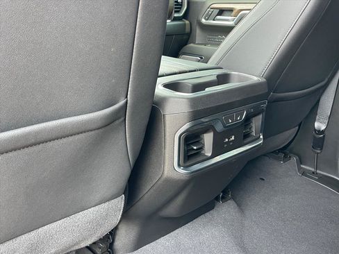 Used 2024 Chevrolet Silverado 1500 High Country w/ High Country Premium Package AWD/4WD image 28