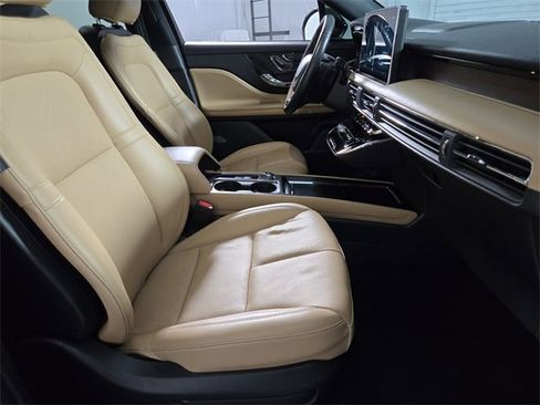 Certified 2023 Lincoln Corsair Reserve w/ Equipment Group 201A image 17