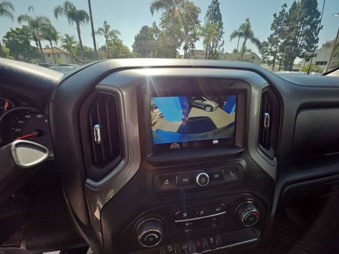 Used 2019 Chevrolet Silverado 1500 Custom Trail Boss w/ Custom Convenience Package AWD/4WD image 15