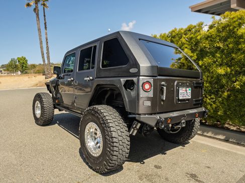 Used 2016 Jeep Wrangler Unlimited Sport w/ Quick Order Package 24S AWD/4WD image 7
