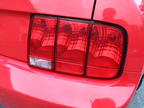 Used 2006 Ford Mustang GT image 29