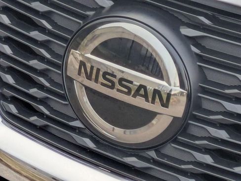 Used 2019 Nissan Rogue SV image 9