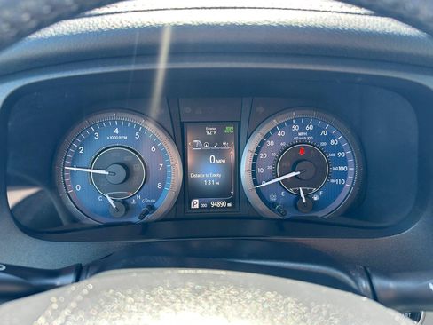 Used 2020 Toyota Sienna XLE Premium FWD image 10
