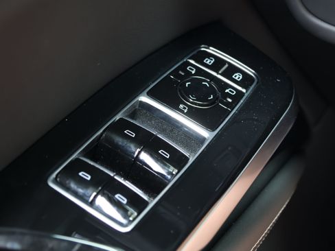 Used 2026 Cadillac Escalade ESV V AWD/4WD image 14