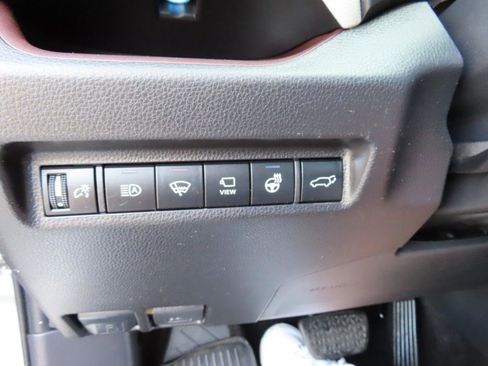 Used 2019 Toyota RAV4 Limited w/ Advanced Technology Package image 27