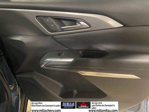 Used 2024 Chevrolet Traverse LT image 17